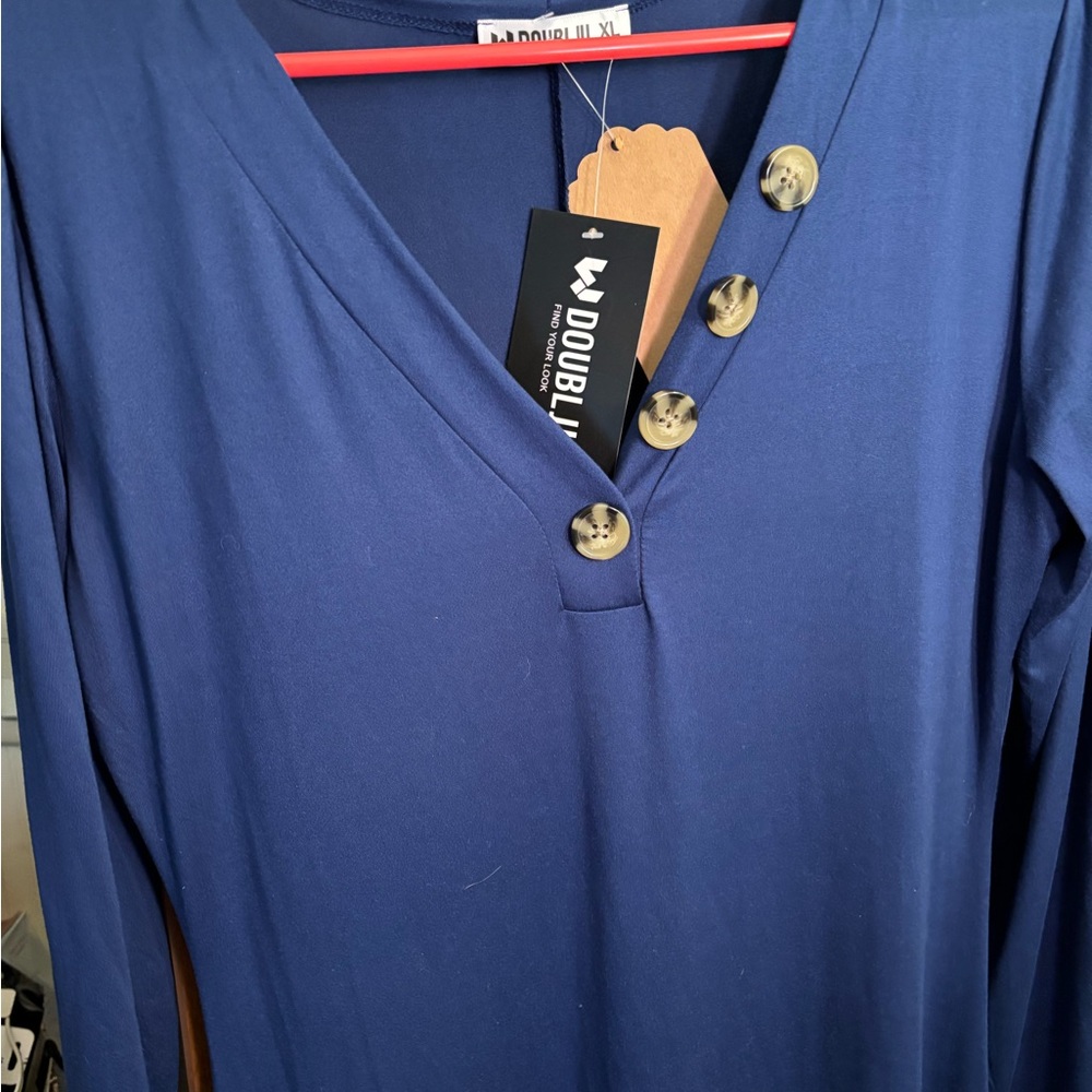 New women’s jersey long dress XL but fits like a large